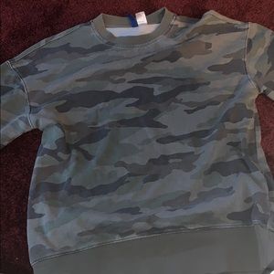 h and m camo crewneck size xs